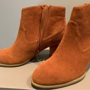 vionic windom brown suede booties with arch support